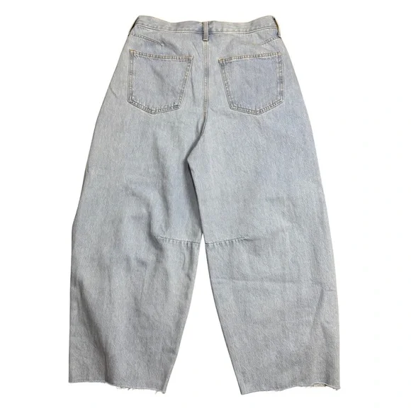 NWT Universal Thread 10 High Rise Curved Jean Barrel Light Wash Recycled Cotton - Picture 5 of 9